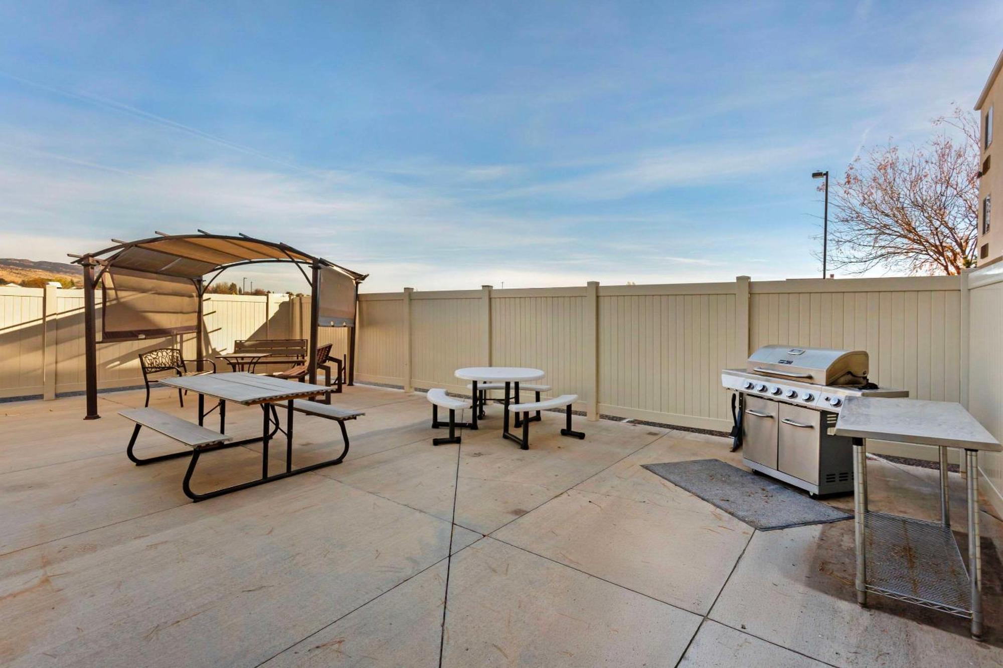 Comfort Inn Richfield I-70 Bagian luar foto