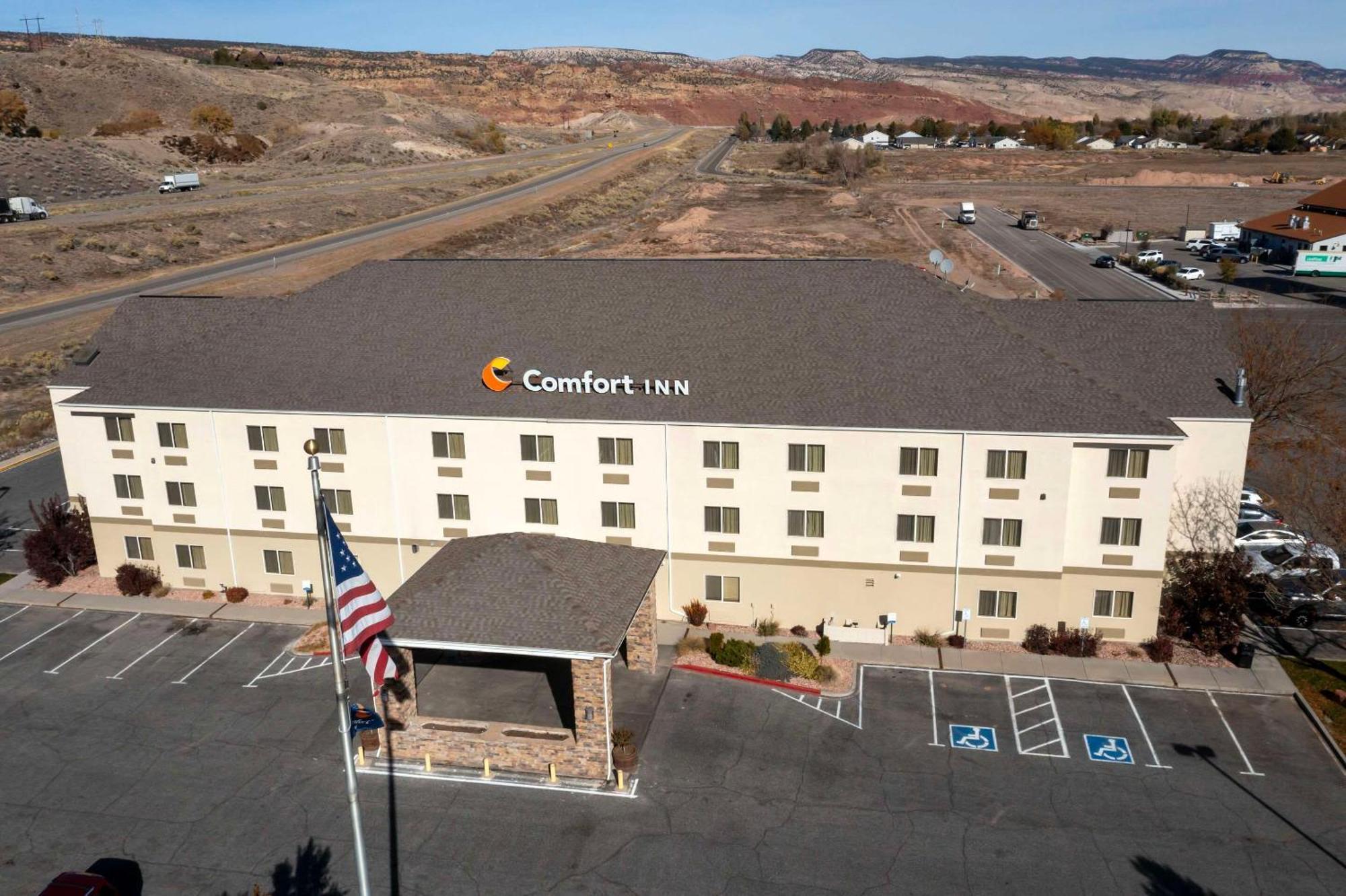 Comfort Inn Richfield I-70 Bagian luar foto